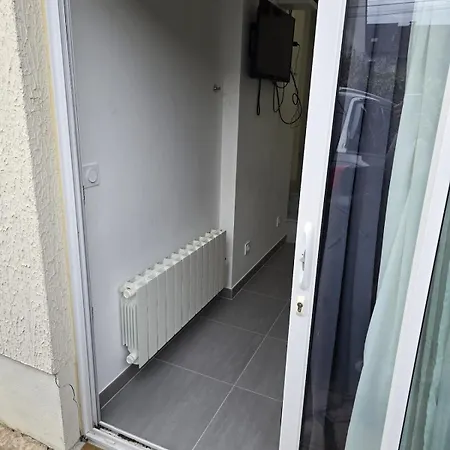Dans Maison Familiale Proche Paris Et Apartment *